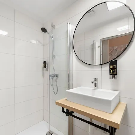 Hotel Neu - Sona Design - Center -