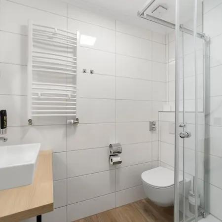 Hotel Neu - Sona Design - Center - *
