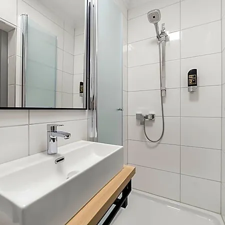Hotel Neu - Sona Design - Center - *
