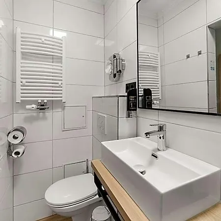 Hotel Neu - Sona Design - Center - *